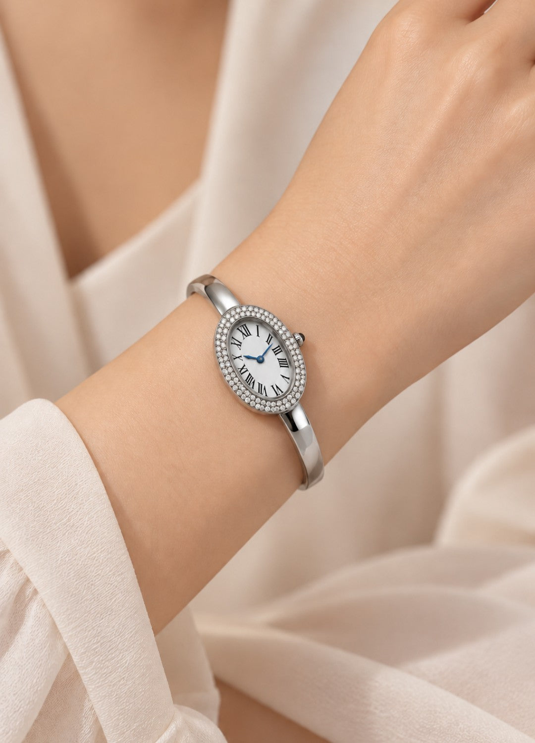 Relógio Bracelete Oval Feminino DHP Baignoire a prova dagua Prata