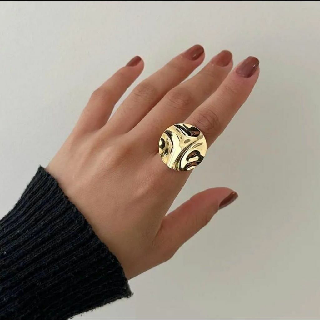 Anel Ajustável Redondo Martelado Banhado Ouro 18k