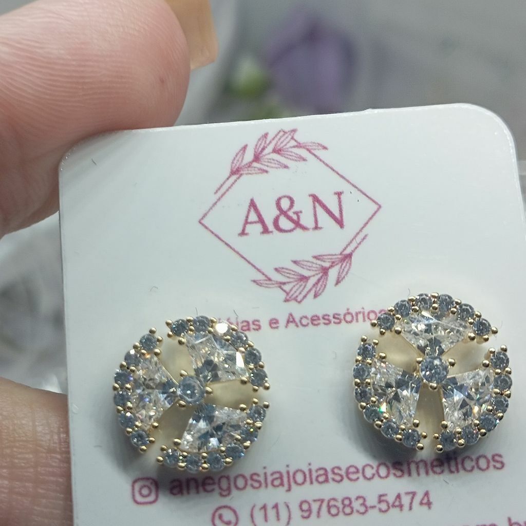 Brinco Redondo com Zircônia 13mm Folh. A Ouro