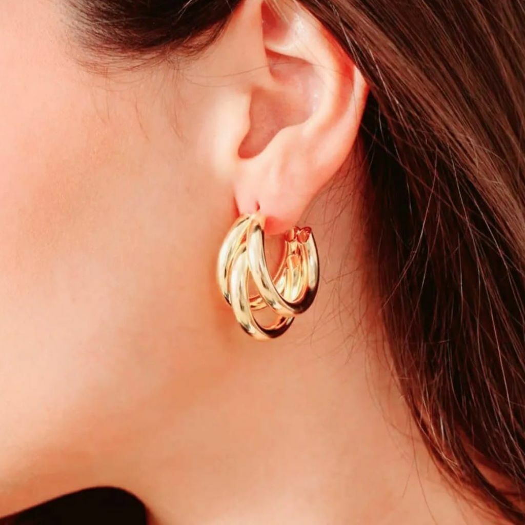 Brinco Caracol Três Fios Dourado