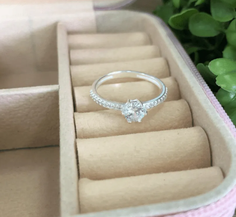 Anel de prata 925 solitário pedra redonda com cravejado 5,5mm