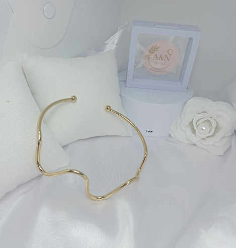 Bracelete Antebraço Ondas Banhado a Ouro
