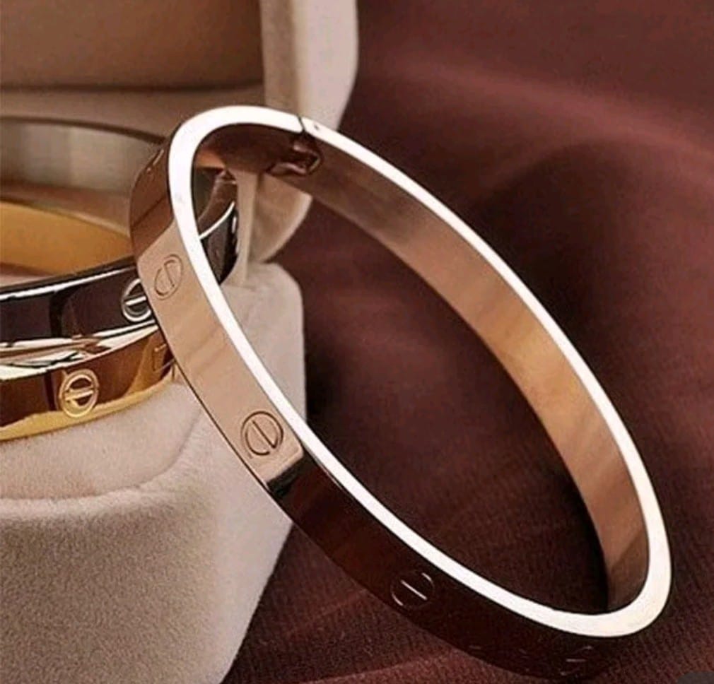 Bracelete Aço Inoxidável Inspiração Cartier com Detalhe Banhado Ouro 18k e Prata