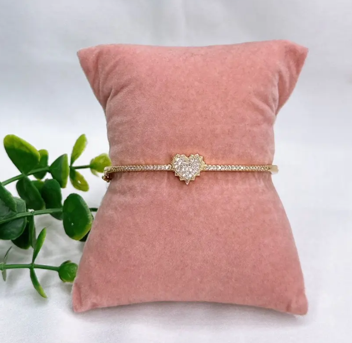Bracelete Coração Cravejado Banhado a Ouro