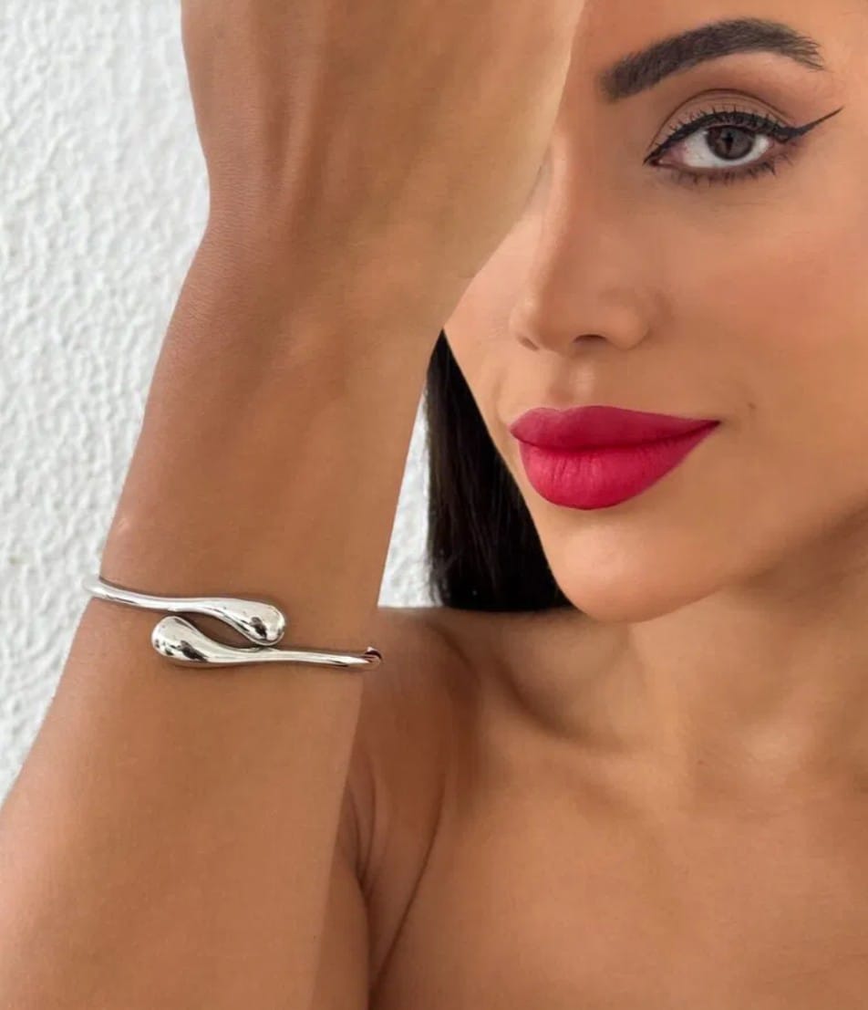 Bracelete Gostas Lisas Curvadas Linha Luxo Banhado a Ródio