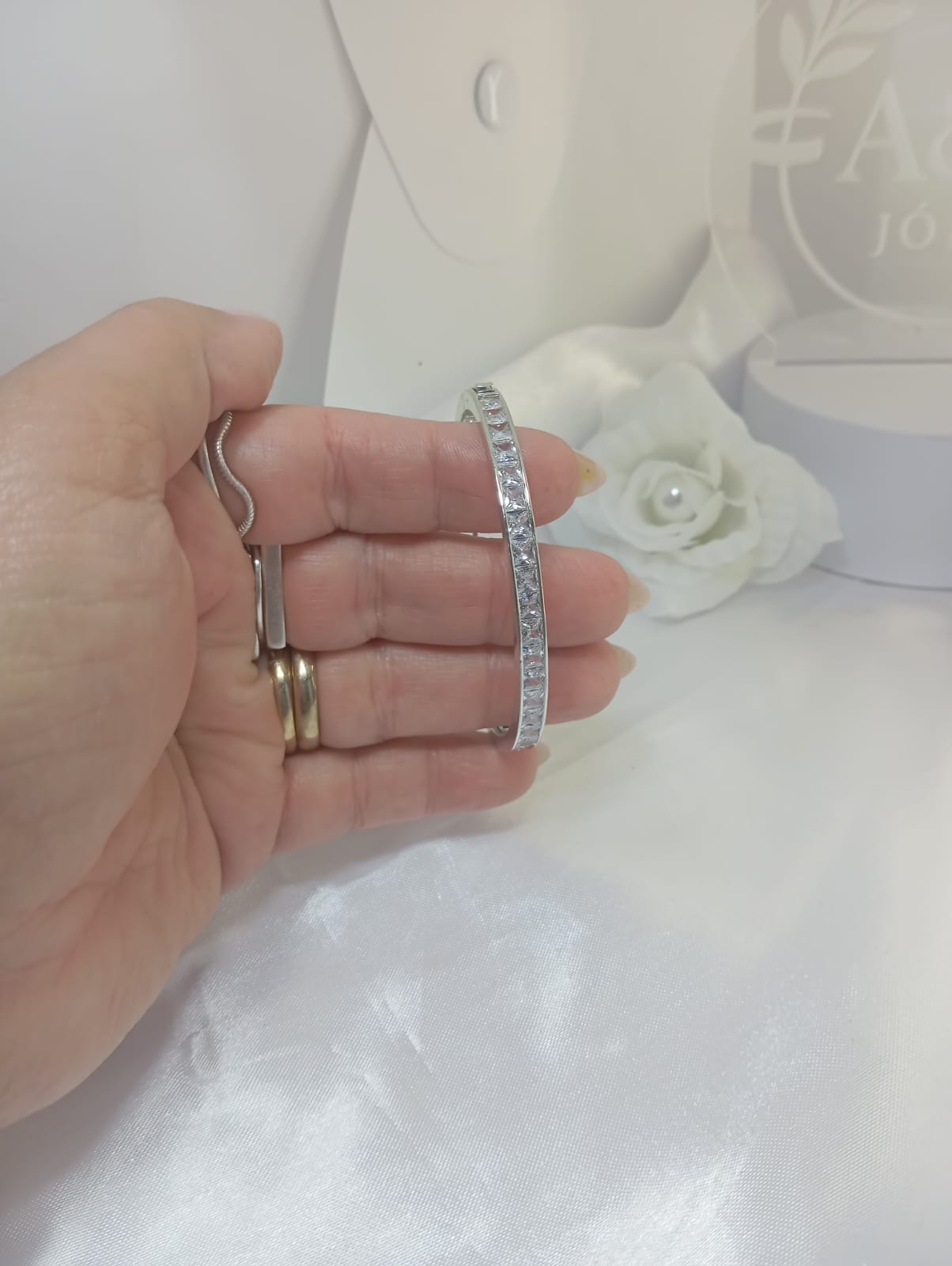 Bracelete Brutas Linha Fast Zircônias Quadrada Banhado a Ródio