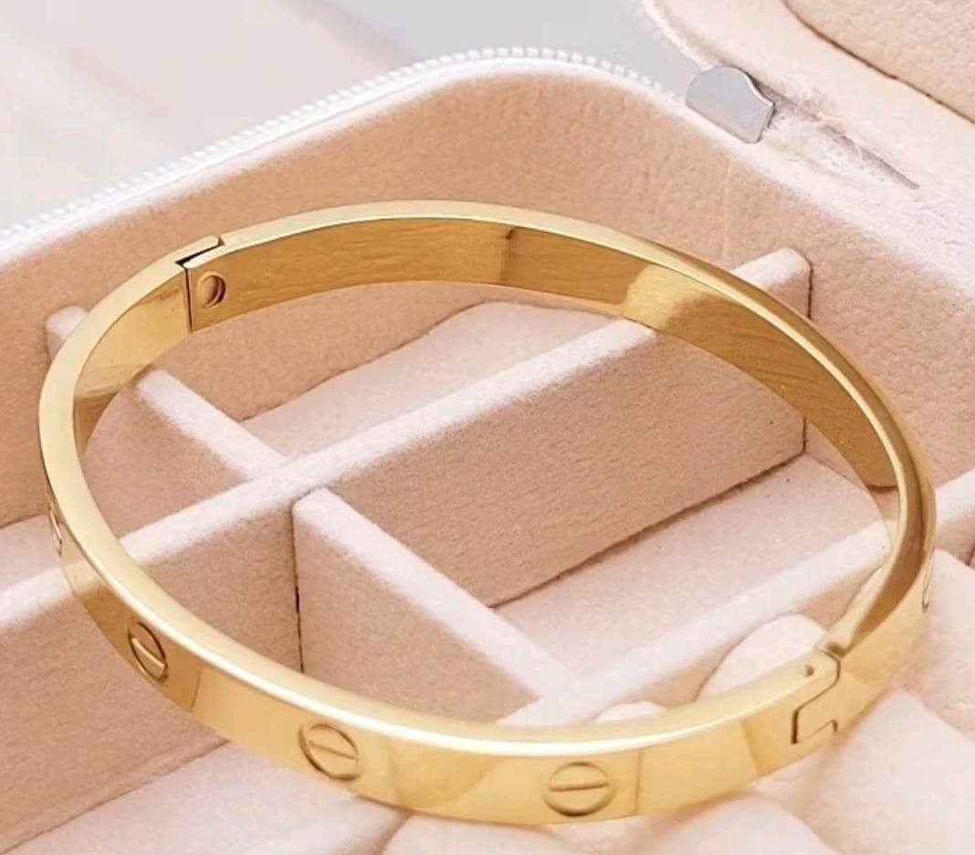 Bracelete Aço Inoxidável Inspiração Cartier com Detalhe Banhado Ouro 18k e Prata