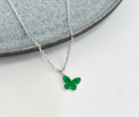 Gargantilha Borboleta verde Banhado a Prata