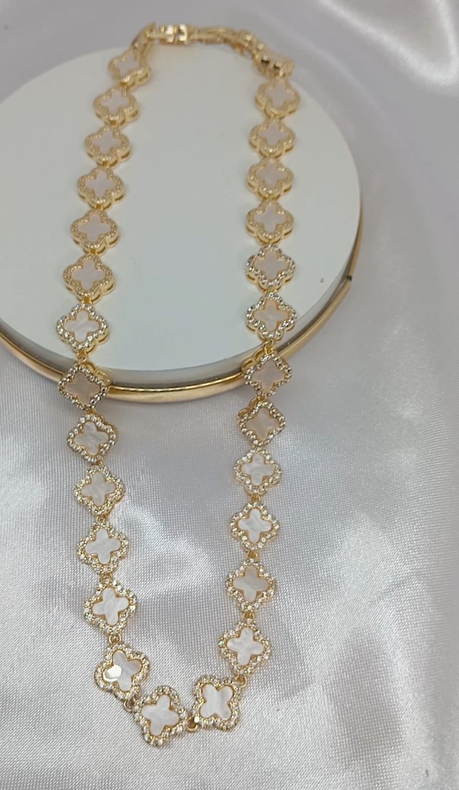 Gargantilha Trevo com Zircônia Folh. A Ródio e Ouro Tam. 40cm