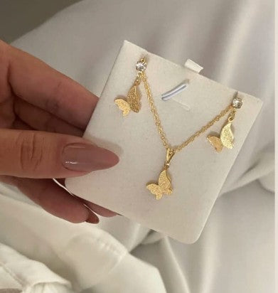 Conjunto Borboleta Colar e Brinco Banhado a Ouro 18k