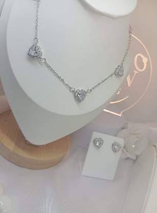 Conjunto Colar e Brinco prime 5 corações de zircônias banhado a prata