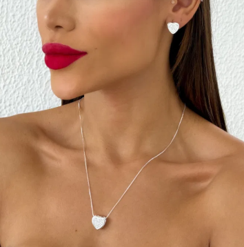 Conjunto Colar e Brinco Semi Joia Folheado a Prata 925 Coração Cravejado