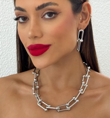 Conjunto Colar e Brinco Folheado a Ouro e a Prata Elos Inspiração Grandes Marcas