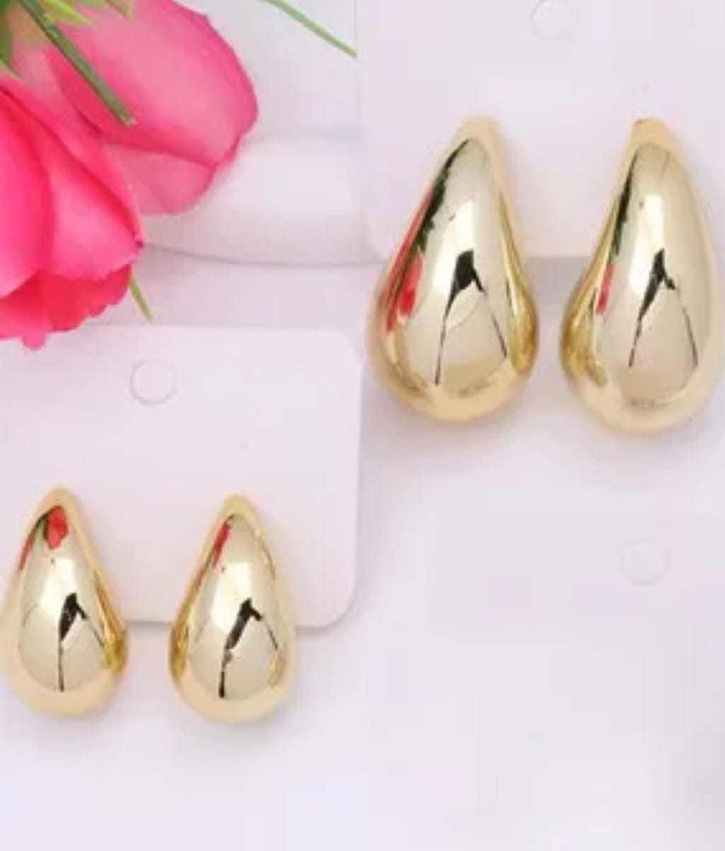Brinco Gota Lisa 12x33mm Folh. Ouro
