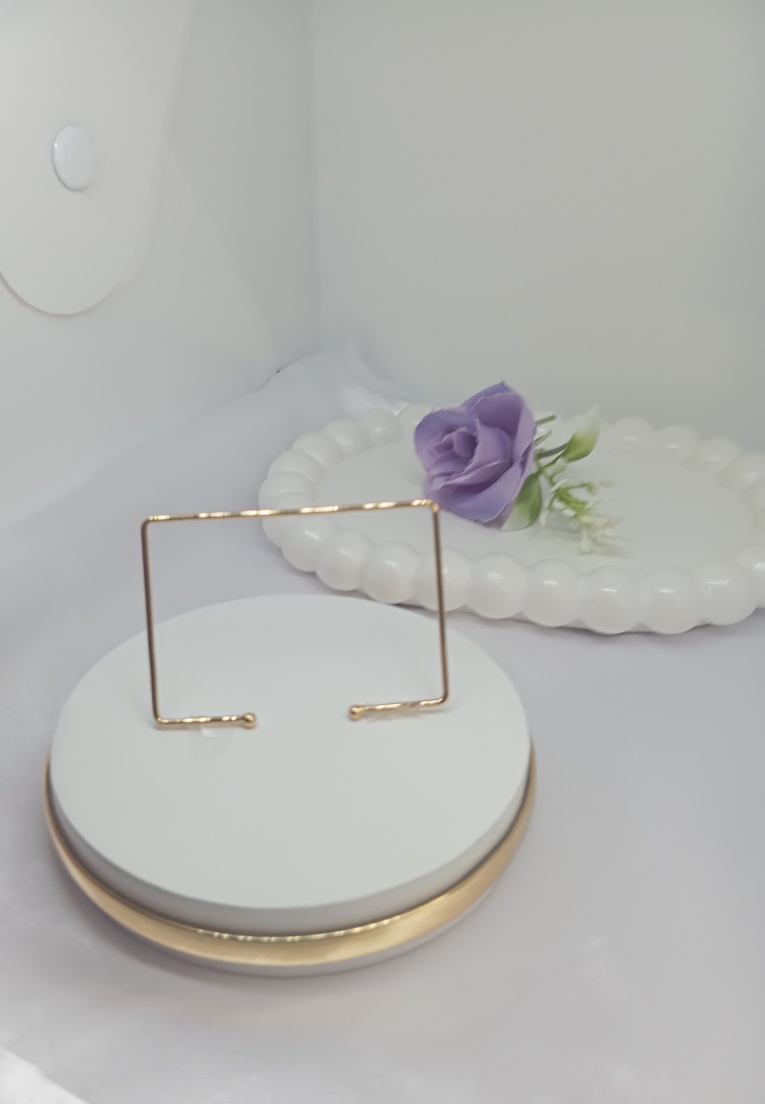 Bracelete Quadrado com Bolinhas Banhado a Ouro