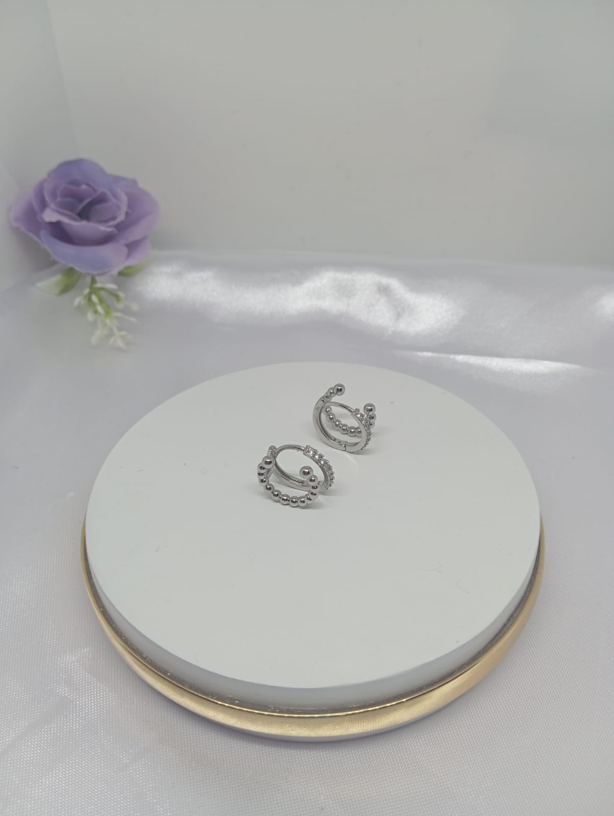 Brinco Click com Piercing 15mm Folh. Ródio