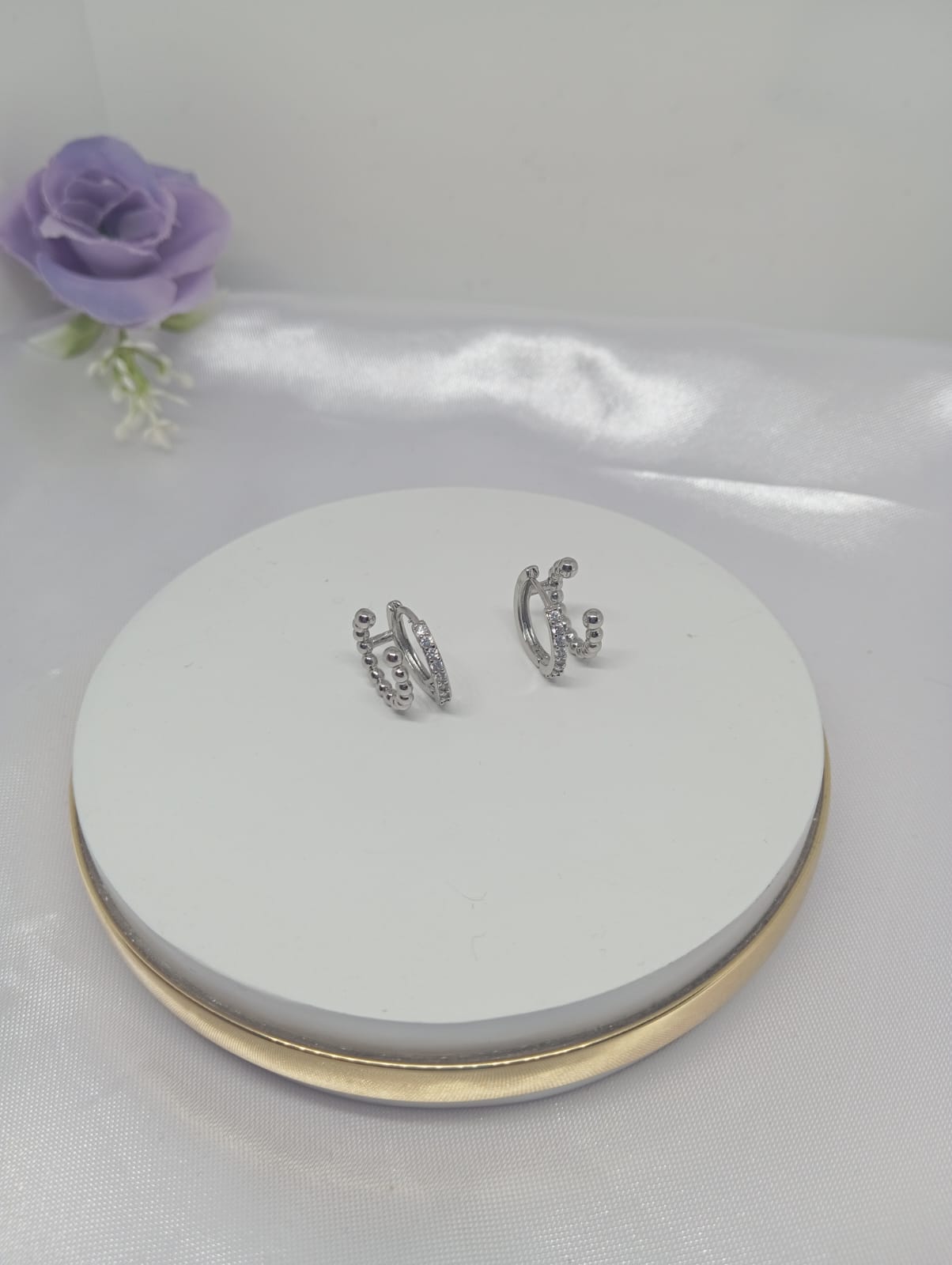 Brinco Click com Piercing 15mm Folh. Ródio