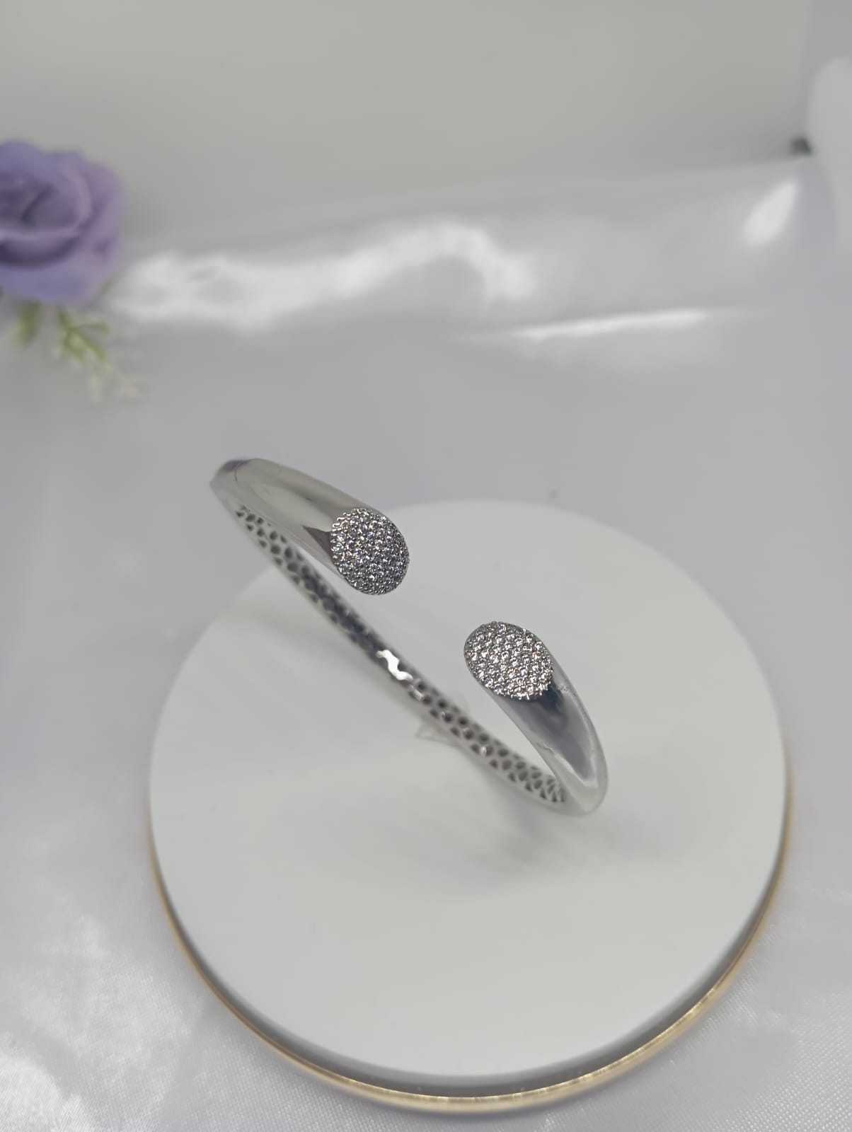 Bracelete Pontas Cravejadas Folh. Ródio