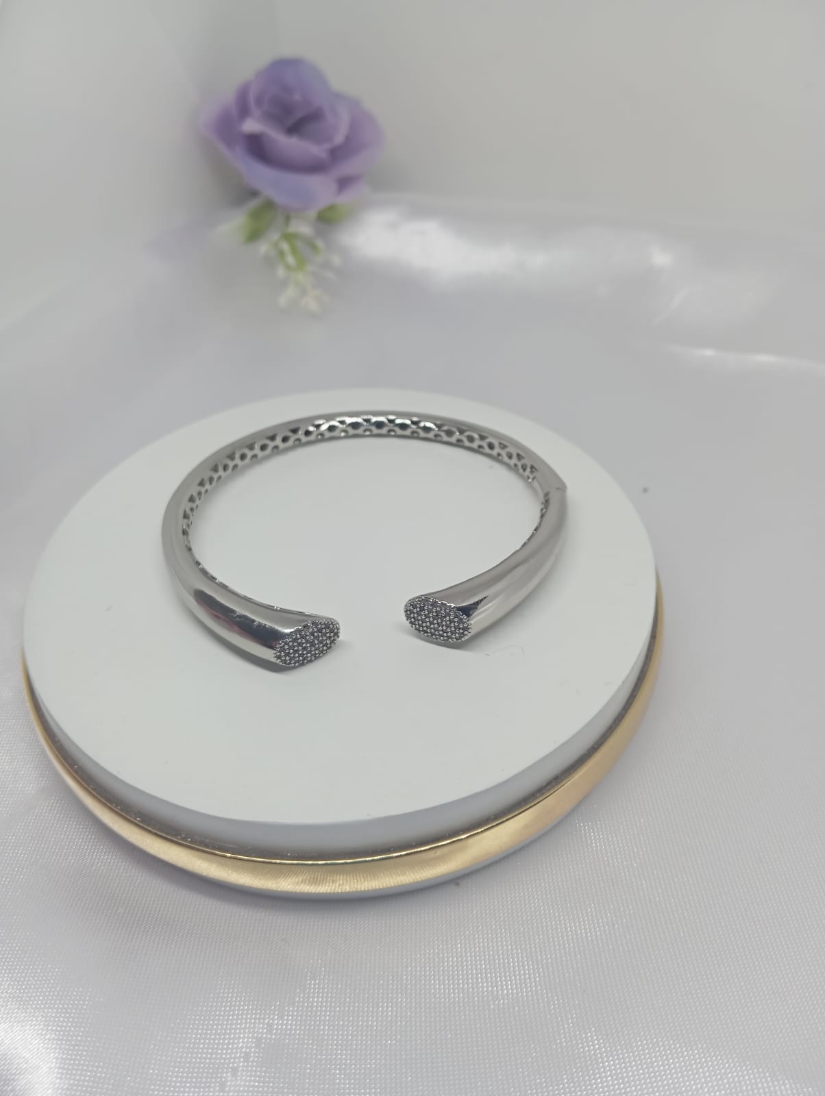 Bracelete Pontas Cravejadas Folh. Ródio