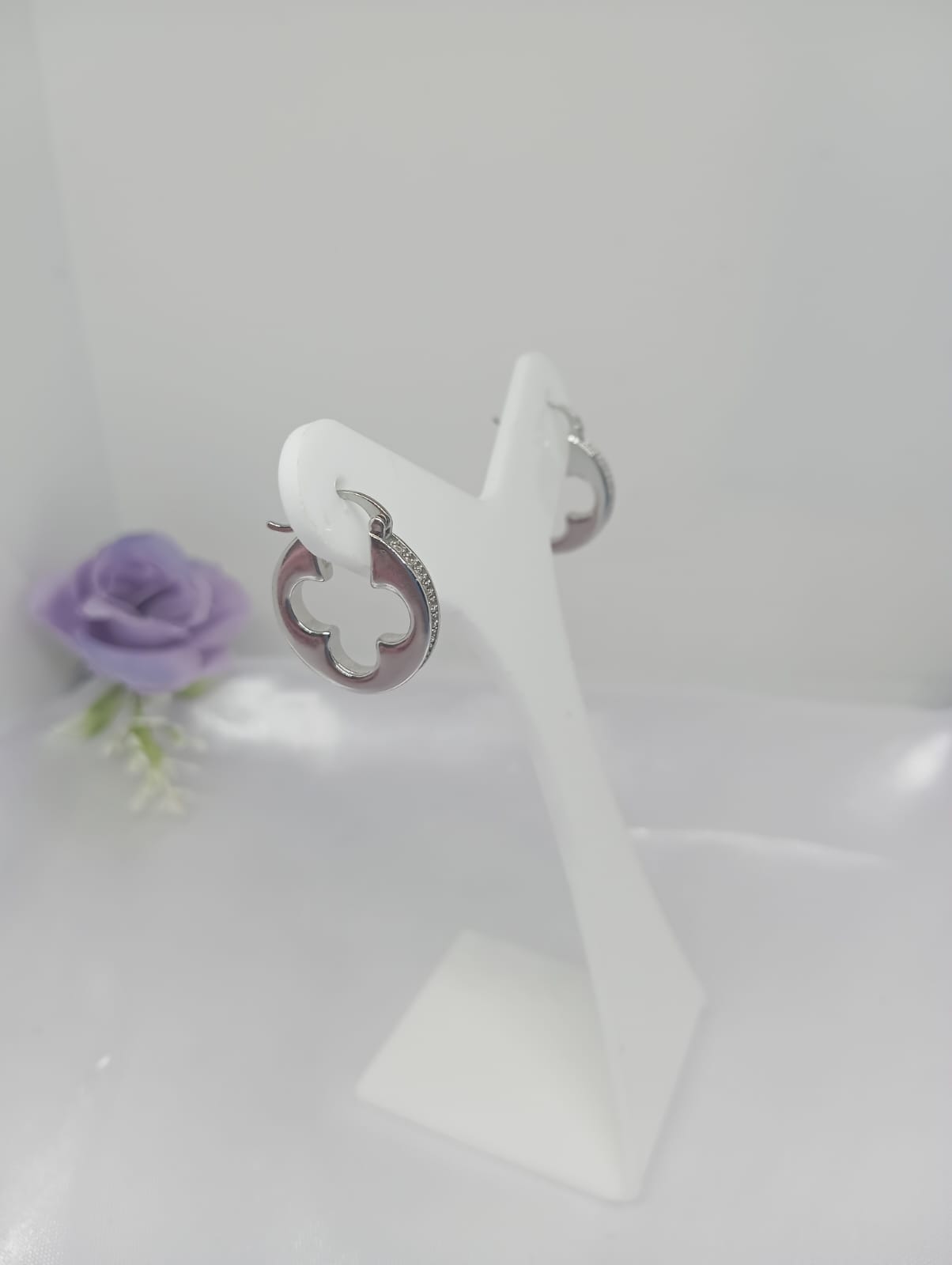 Brinco Argola Trevo Vazado  19mm Folh. Ródio