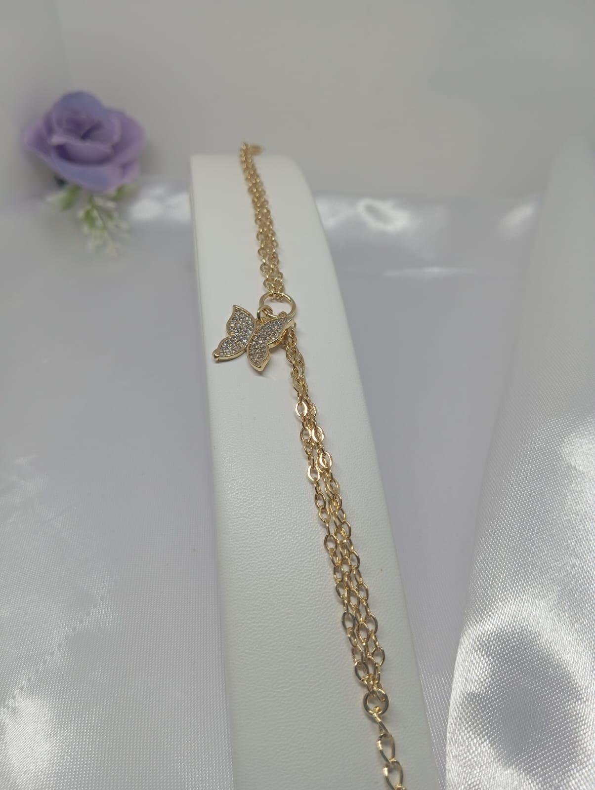 Pulseira Dupla Pingente Borboleta Cravejada Folh. A Ouro