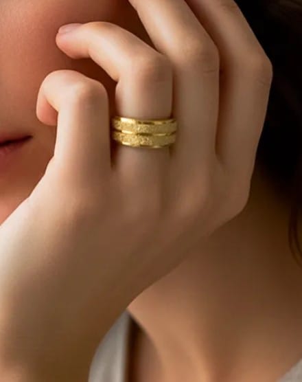 Par Aliança Banhado a Ouro 18k com Frisos Fosca 6mm
