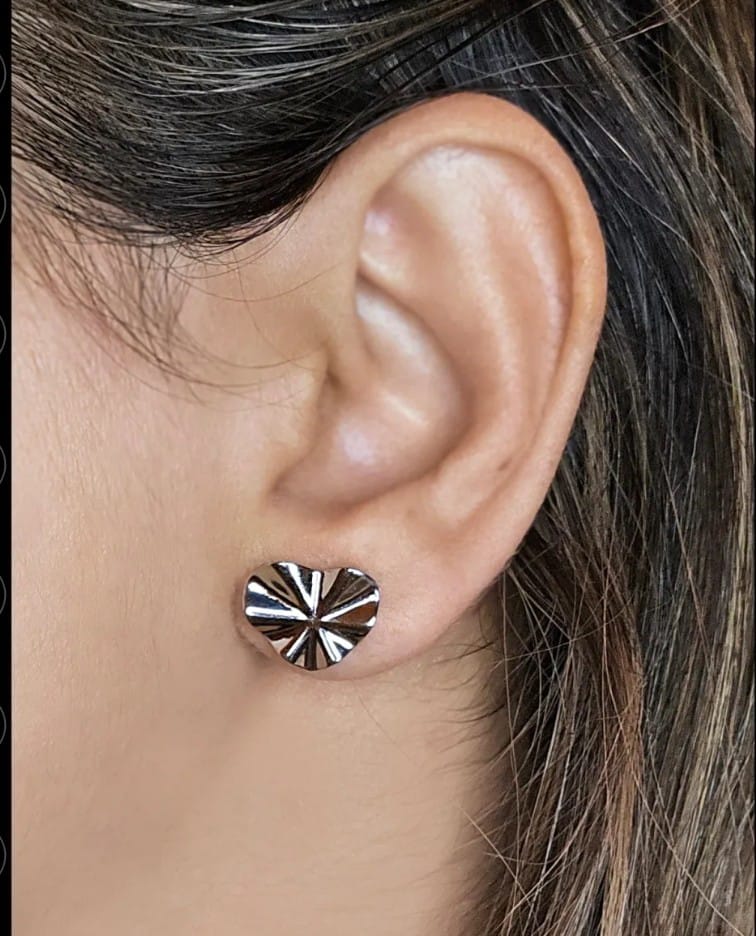 Conjunto Brinco e Colar Martelado Coração Aço Inoxidável
