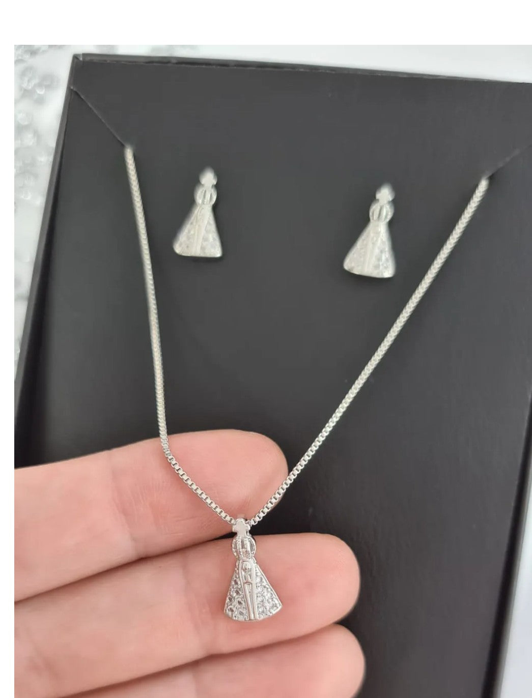 CONJUNTO NOSSA SENHORA MICRO ZIRCÔNIA BANH. OURO e RÓDIO