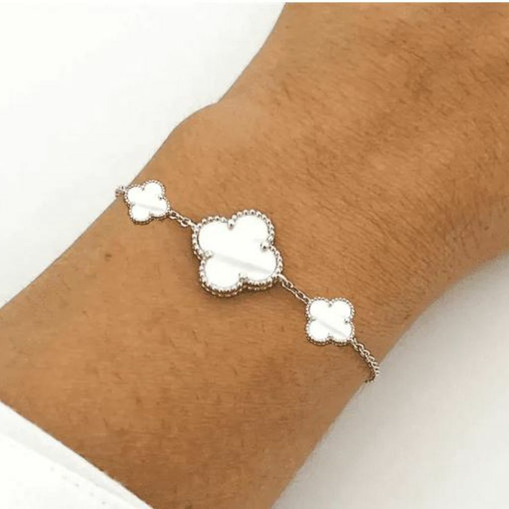 Pulseira Pingentes Trevo Azul Inspiração VG Prata 925