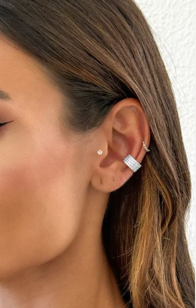 Piercing Fake Folheado a Ouro 18k e Prata Tubo Cravejado