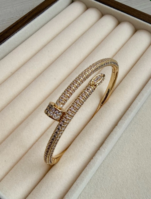 Bracelete Prego Cravejado Aço Inoxidável Ouro ou Prata