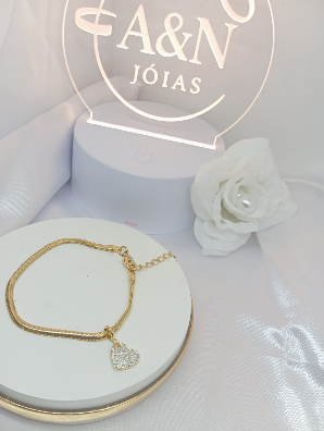 Pulseira Rabo de Rato com Coração Cravejado Banhado a Ouro