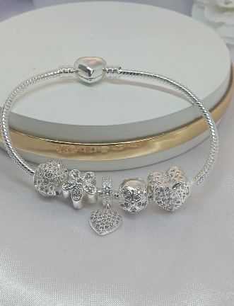 Pulseira de Berloques Semi Jóia Coração Banhado a Prata