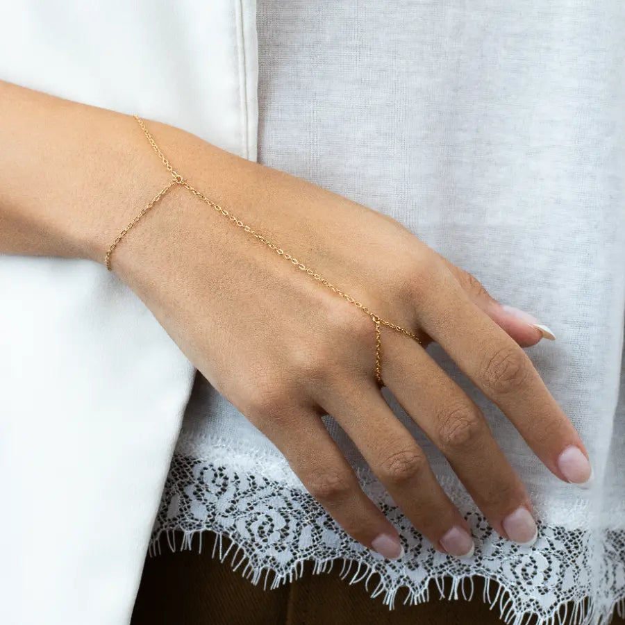 PULSEIRA DE MÃO ELO LISA COM VOLTA NO DEDO