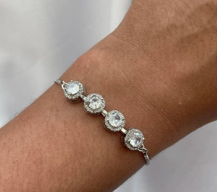 Pulseira círculos de zircônias gravatinha banhado a prata
