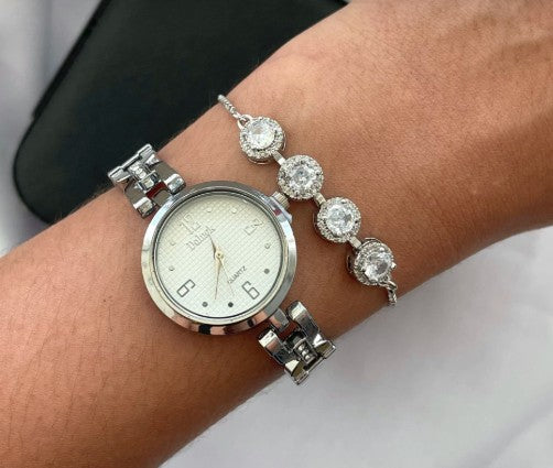 Pulseira círculos de zircônias gravatinha banhado a prata