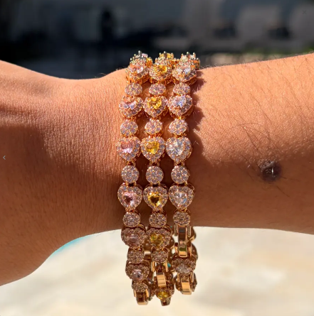 Pulseira Riviera Corações Cristal Banhado a Ouro