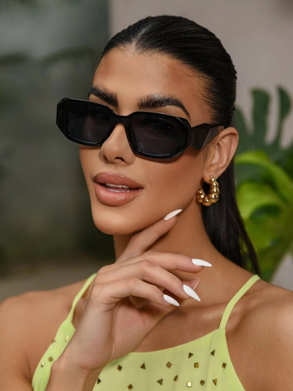 Óculos de Sol Blogueira Retangular Diamond - Preto - Injetado