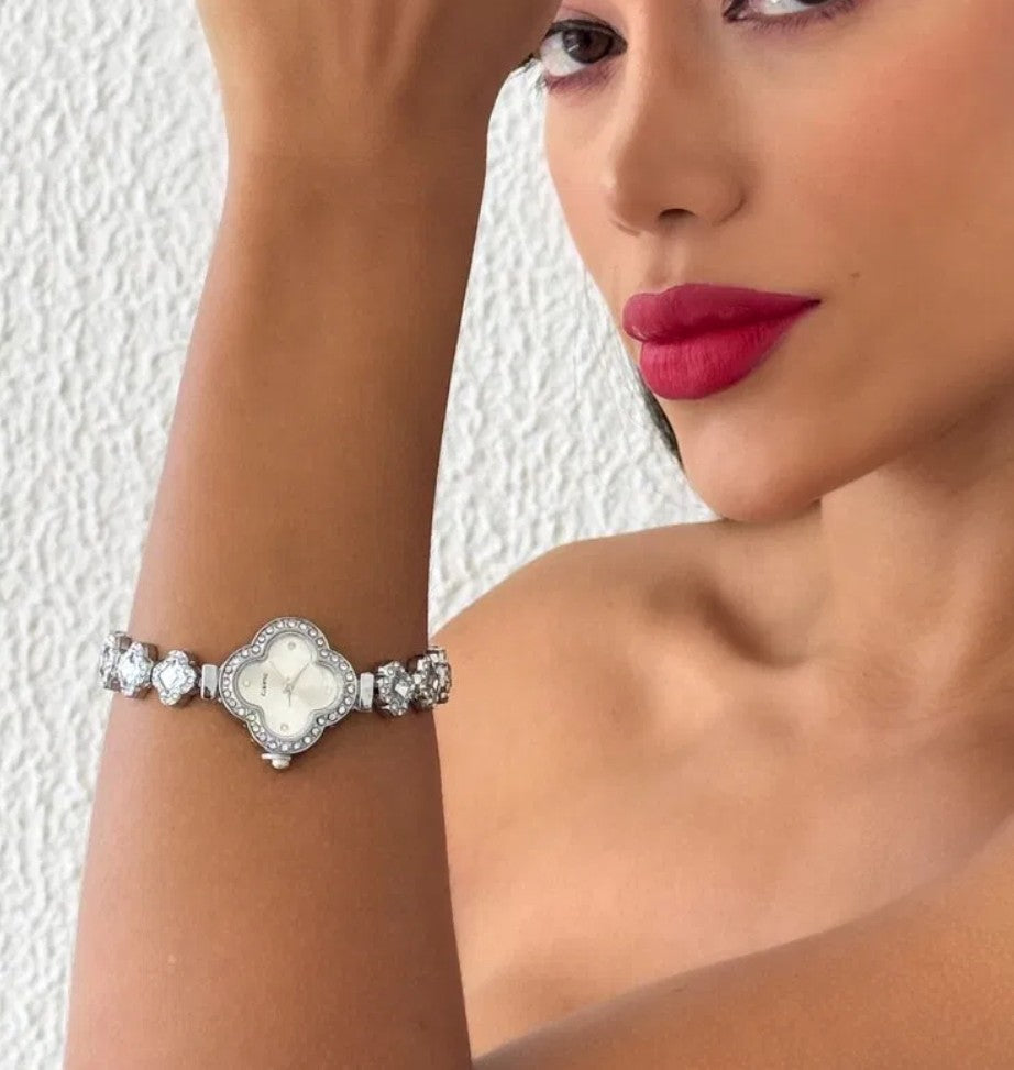 Relógio Folheado a Ouro 18k e Prata Tamanho G Inspiração VG. Pulseira Pontilhada