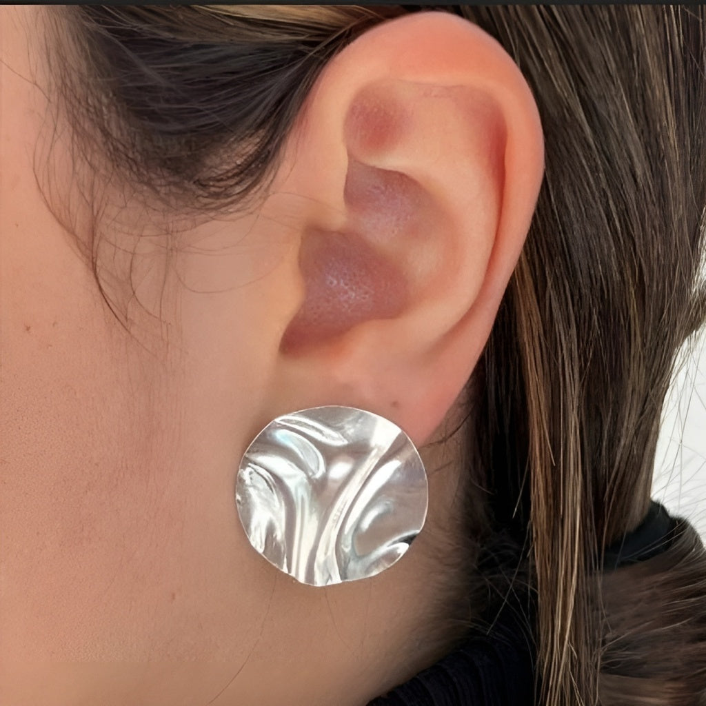 Brincos Martelado Semi Jóia Ródio Branco