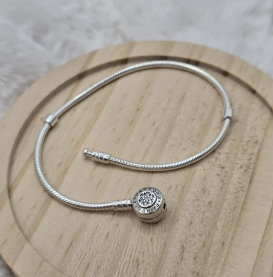 Pulseira de prata 925 de berloques inspiração Pandora tambor redonda cravejada 2,5mm