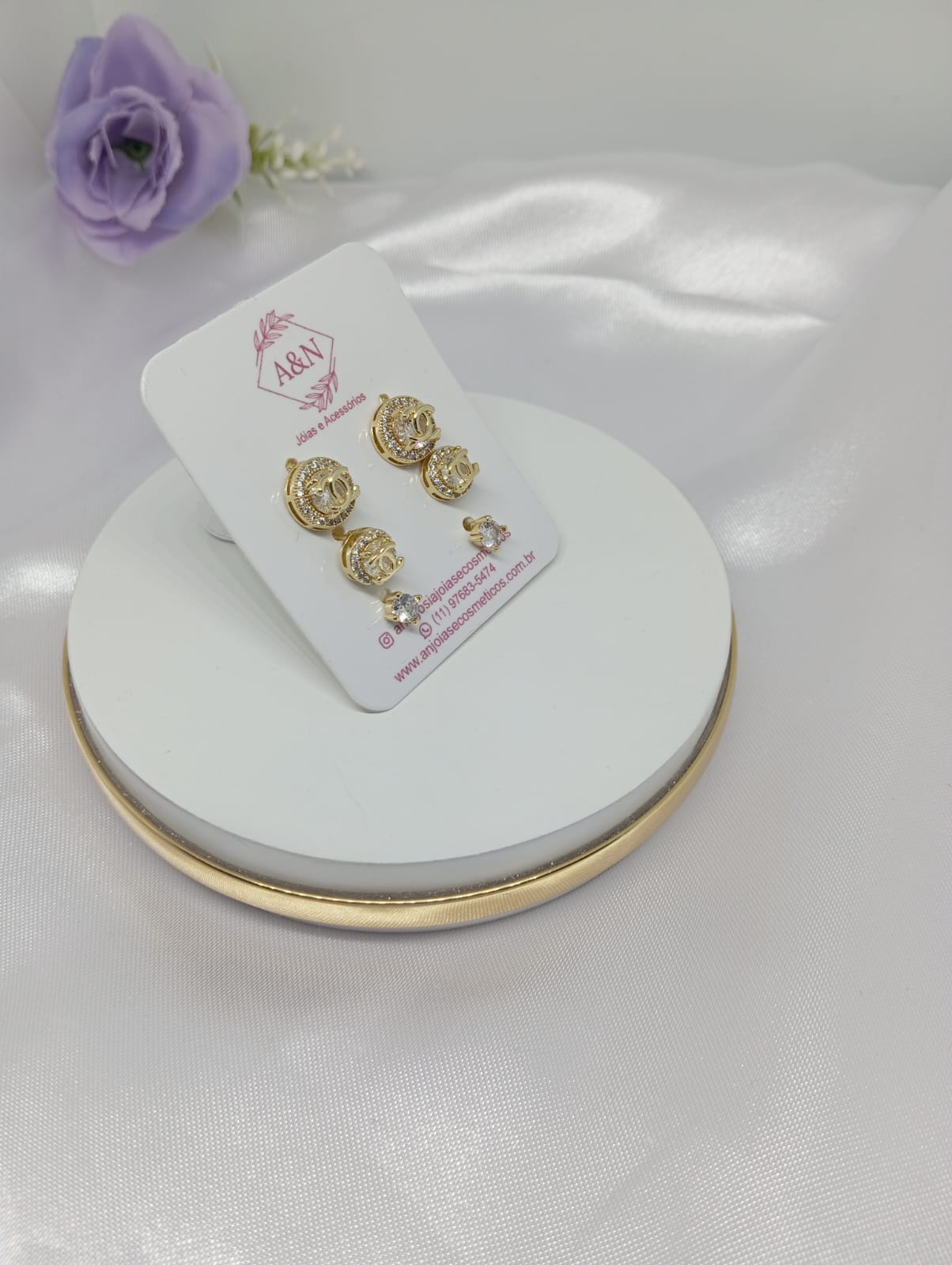 Brinco Trio de Pino Folh. A Ouro Inspiração Chanel