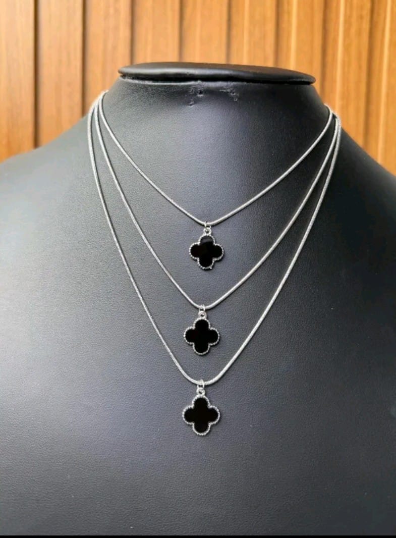 Colar Feminino Triplo Virginia Banhado a Prata