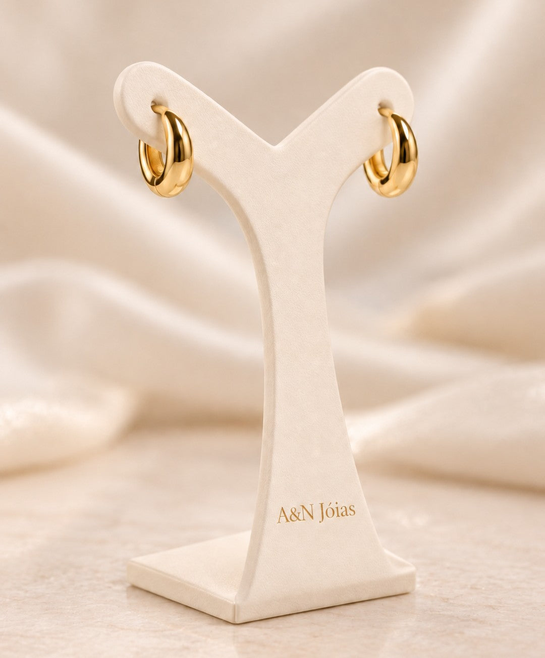 Brinco Argolinha Gota Lisa Banhado a Ouro
