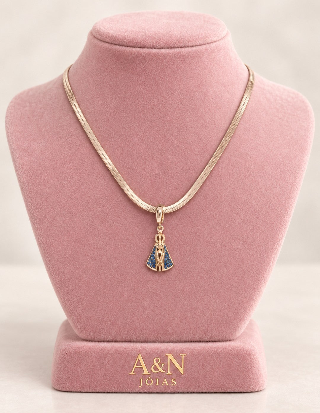 Gargantilha Nossa Senhora Aparecida Duas em Uma Banhado a Ouro Manto Dourado e Manto Azul