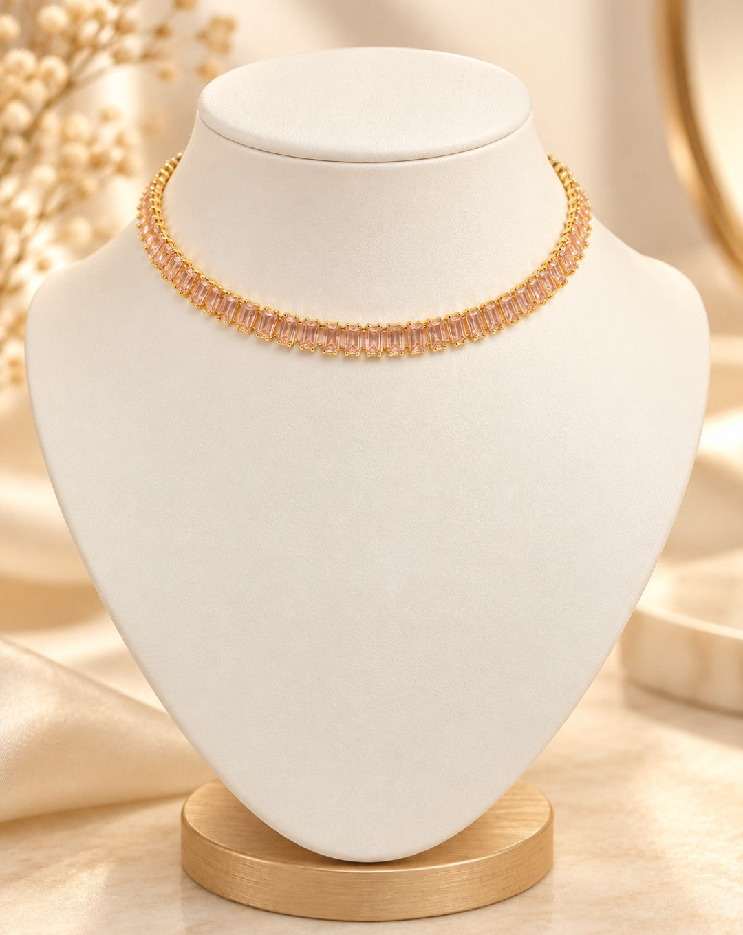 Choker Banhado a Ouro Riviera Navetes Rosa Bebe