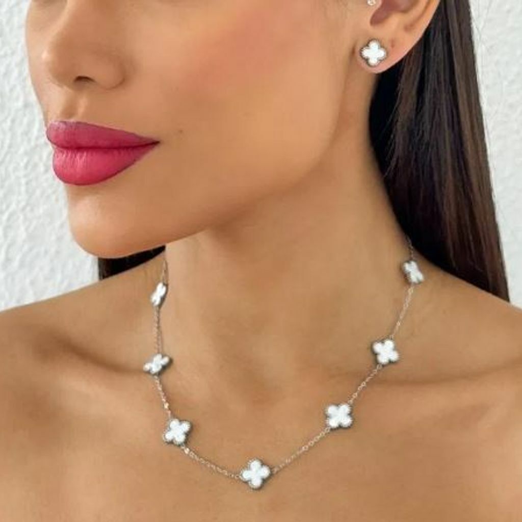 Conjunto Colar e Brinco Folheado a Ouro 18k e Prata Inspiração Vg. Resinada