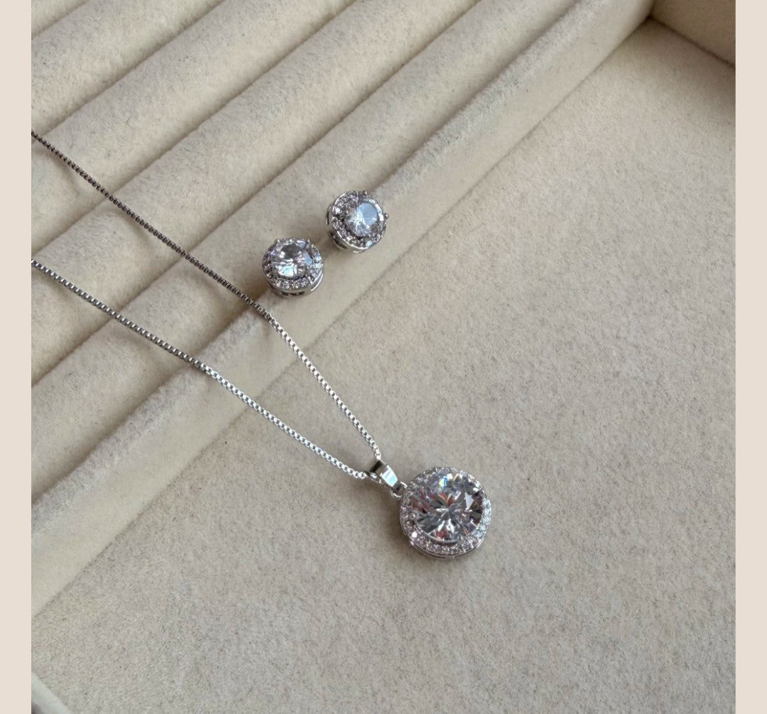 Conjunto Prime Ponto de Luz G de Zircônias Banhado a Prata