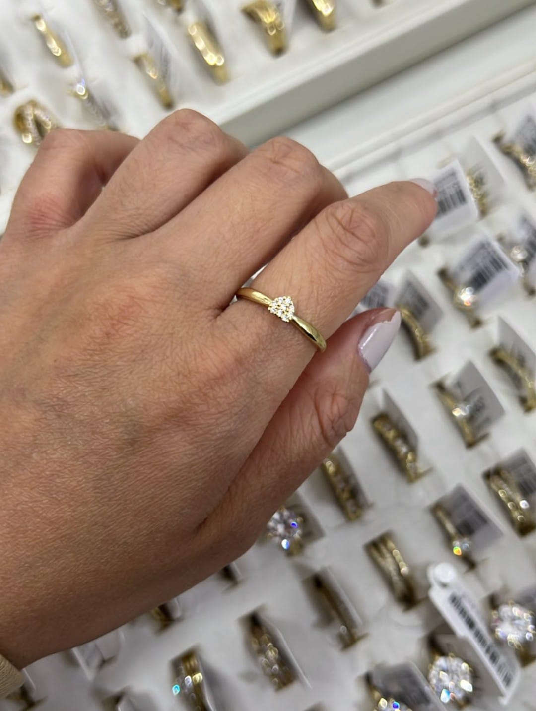 Anel Coração Cravejado 5mm Banhado a Ouro Tam. 18