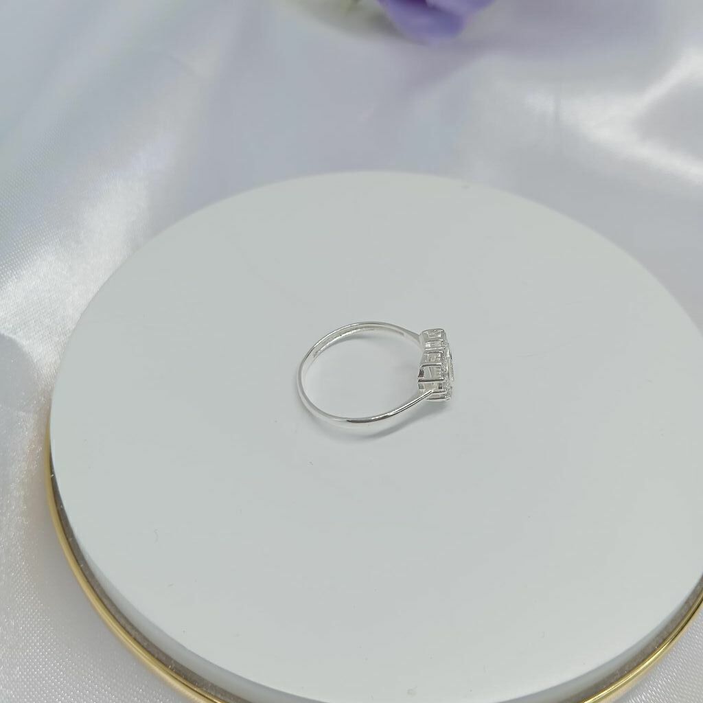 Anel Coração Vazado C/ Borda Cravejada Tam. 19